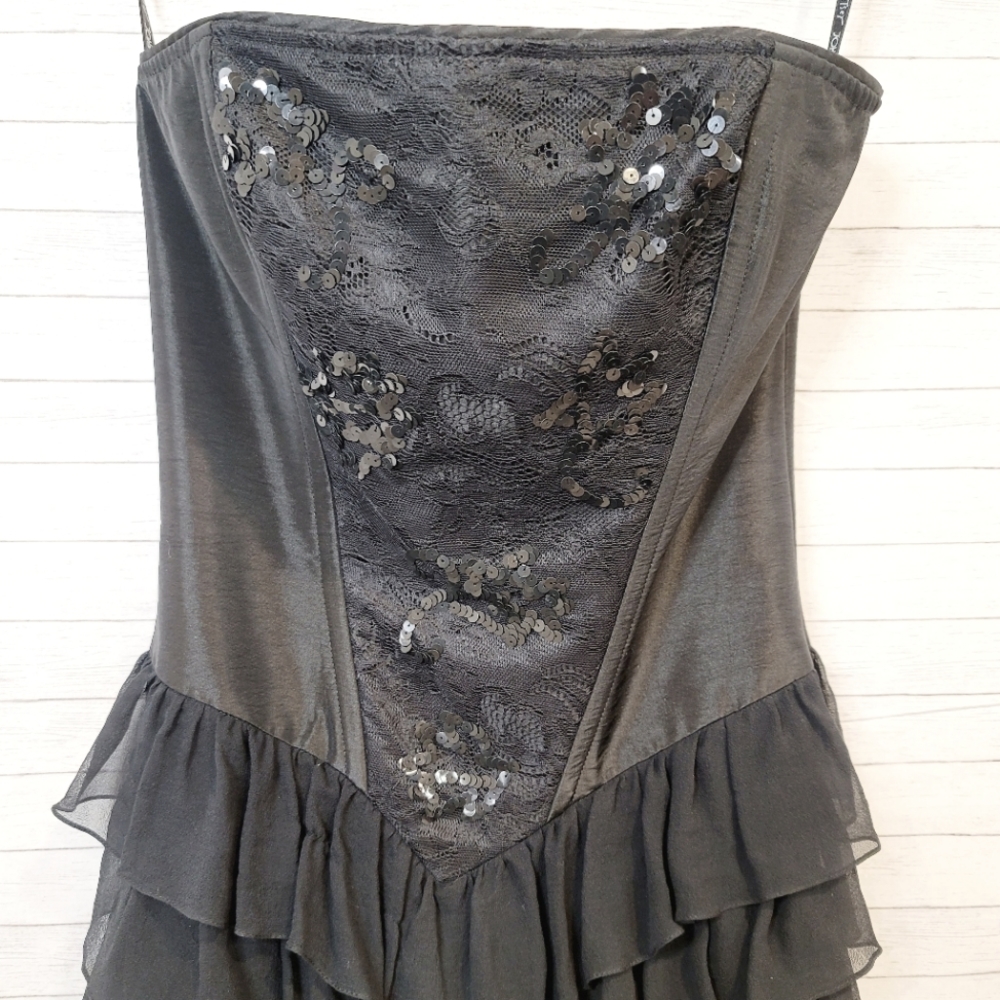 BETSEY JOHNSON DRESS - Picture 3 of 12
